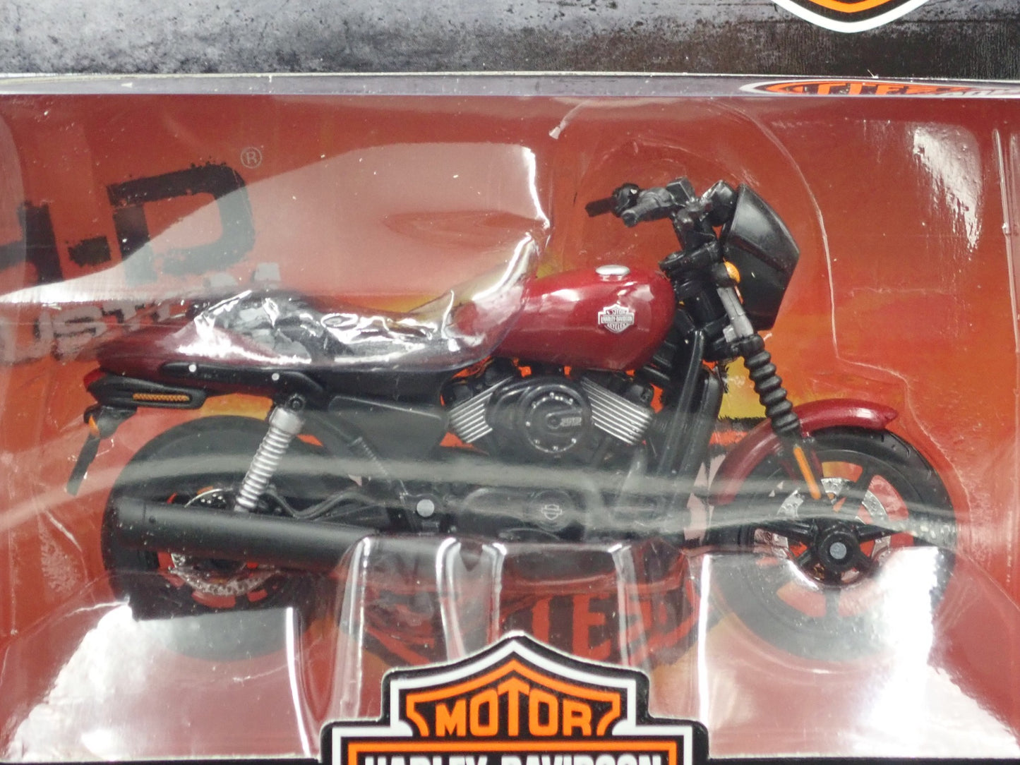 2015 15 STREET 750 HARLEY DAVIDSON MOTORCYCLE MAISTO SERIES 36 1/18 MODEL BIKE