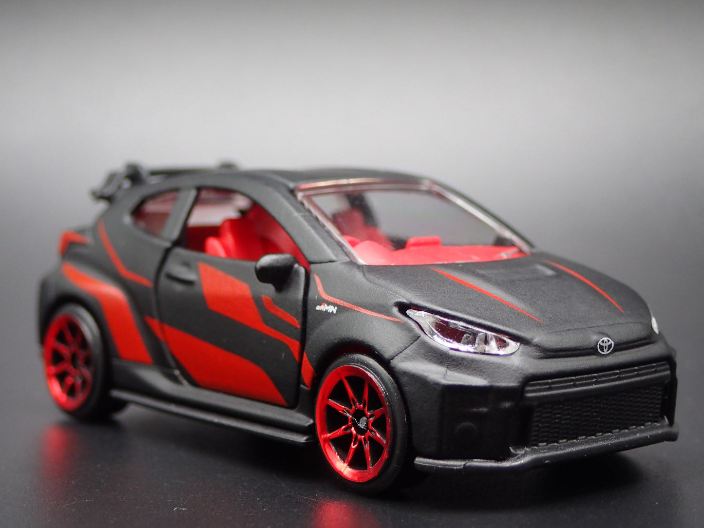 2020-2025 TOYOTA GR YARIS BLACK 1/64 SCALE COLLECTIBLE DIORAMA DIECAST MODEL CAR