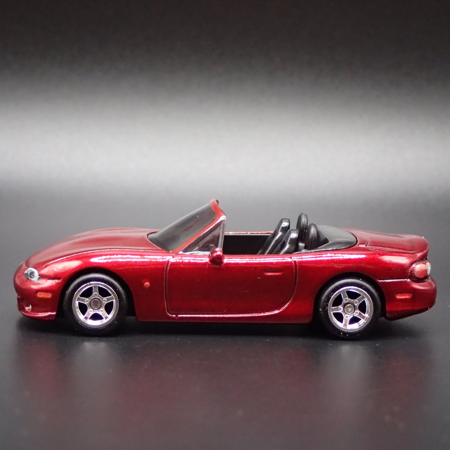 1999-2004 MAZDA MX5 MIATA MIATA NB RED 1:64 SCALE DIORAMA DIECAST MODEL CAR