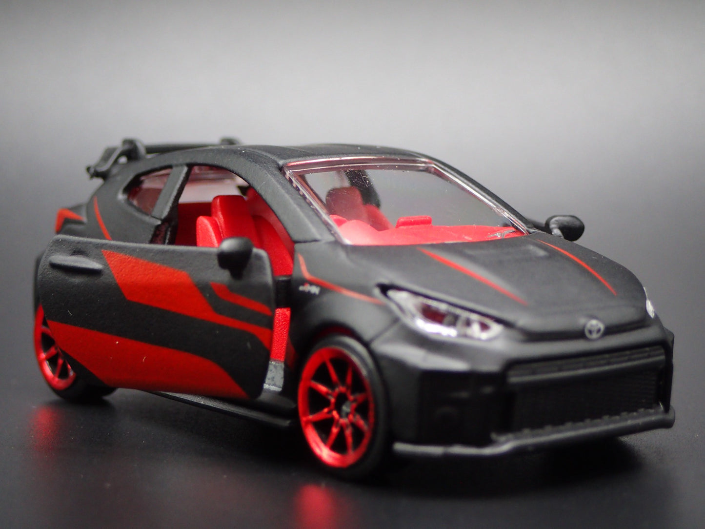 2020-2025 TOYOTA GR YARIS BLACK 1/64 SCALE COLLECTIBLE DIORAMA DIECAST MODEL CAR