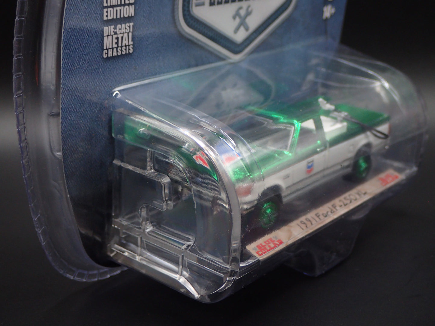 2025 GREENLIGHT GREEN MACHINE BLUE COLLAR 14 1991 FORD F250 PICKUP TRUCK SUPER