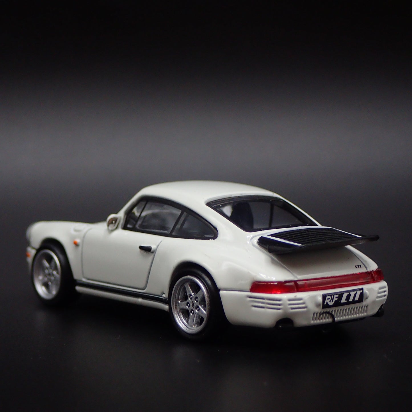 1987-1996 PORSCHE 911 CARRERA 3.2 RUF CTR 1:64 SCALE DIORAMA DIECAST MODEL CAR