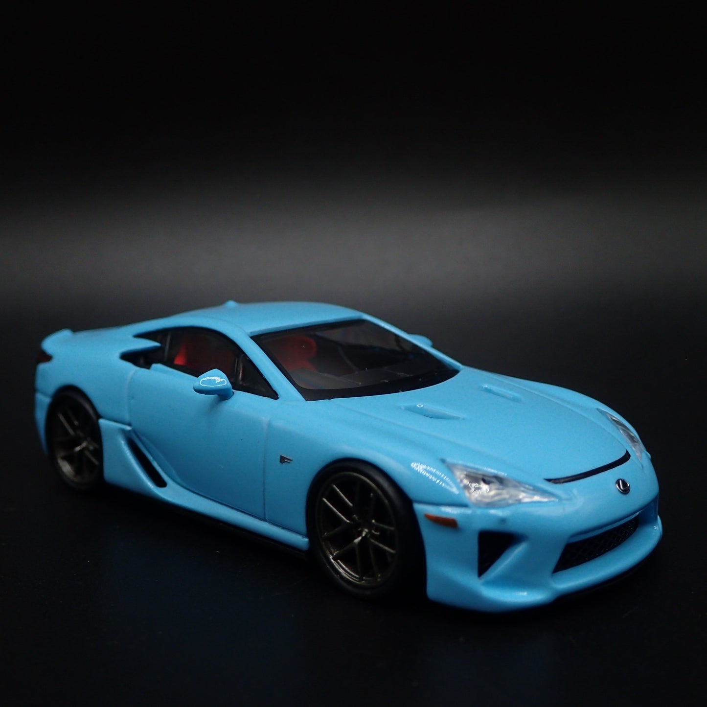 2010-2012 LEXUS LFA SUPER CAR 1/64 SCALE COLLECTIBLE DIORAMA DIECAST MODEL CAR