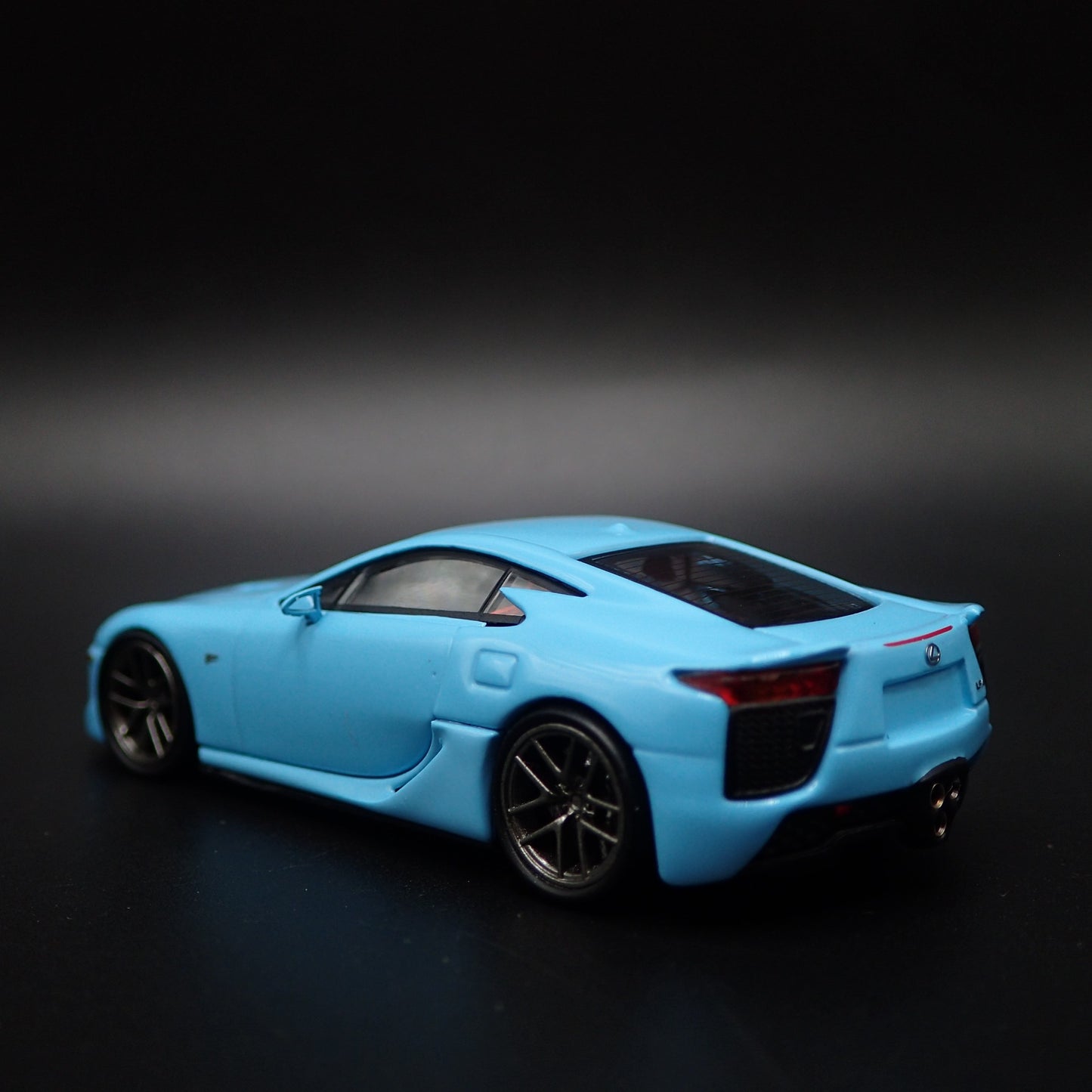 2010-2012 LEXUS LFA SUPER CAR 1/64 SCALE COLLECTIBLE DIORAMA DIECAST MODEL CAR