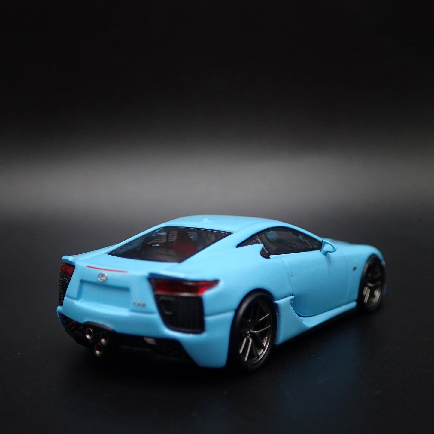 2010-2012 LEXUS LFA SUPER CAR 1/64 SCALE COLLECTIBLE DIORAMA DIECAST MODEL CAR