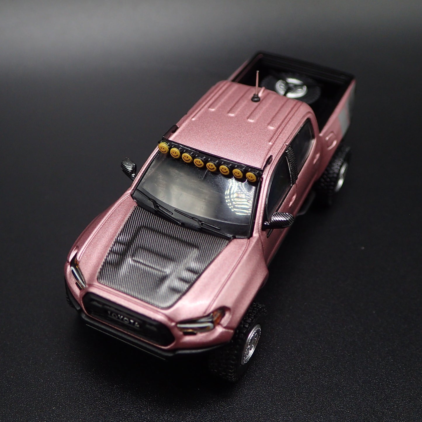 2016-2023 TOYOTA TACOMA PICKUP TRUCK TRD 1:64 SCALE DIORAMA DIECAST MODEL CAR