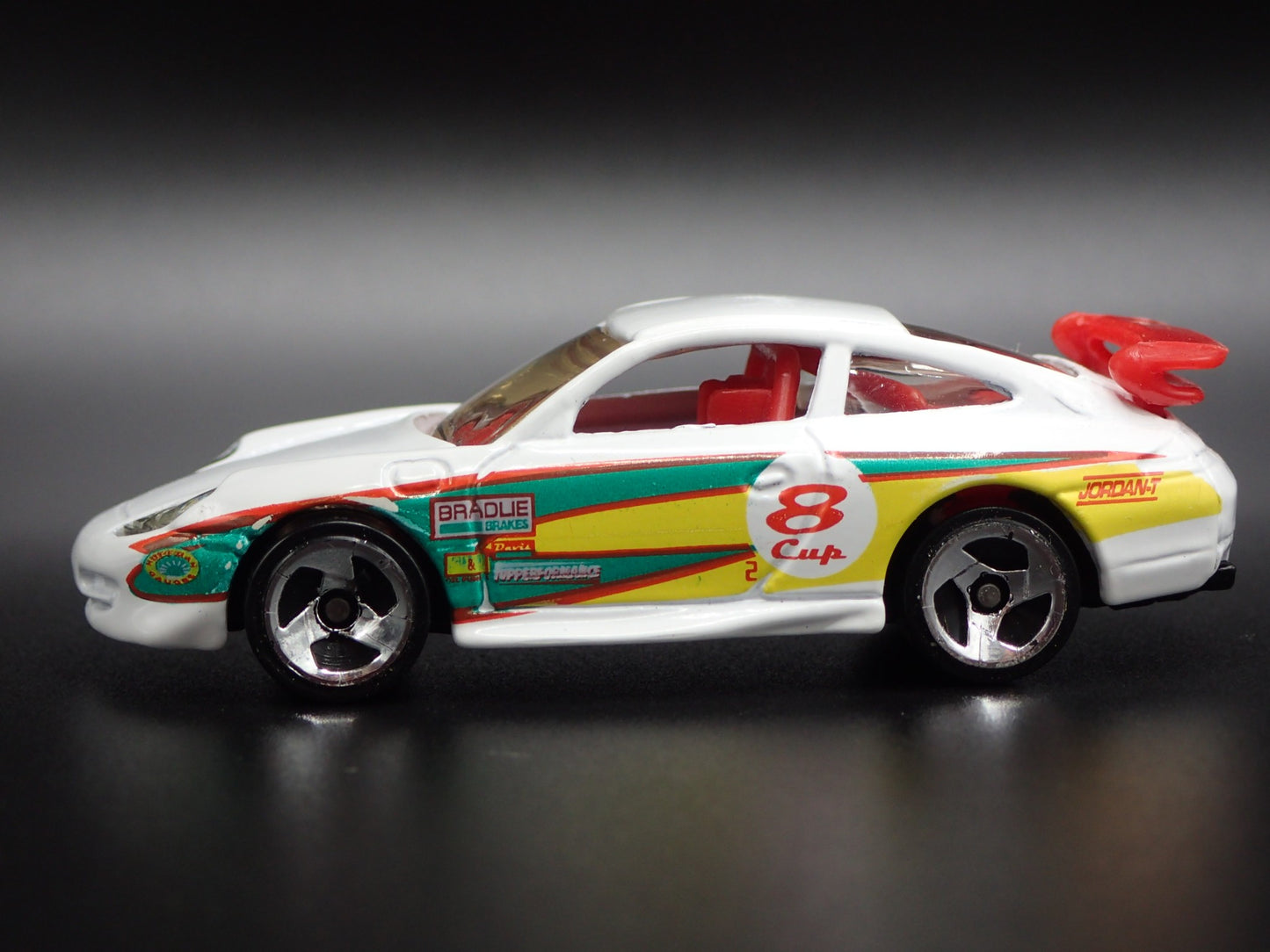 1999-2005 PORSCHE 911 GT3 CUP 996 WHITE 1:64 SCALE DIORAMA  DIECAST MODEL CAR