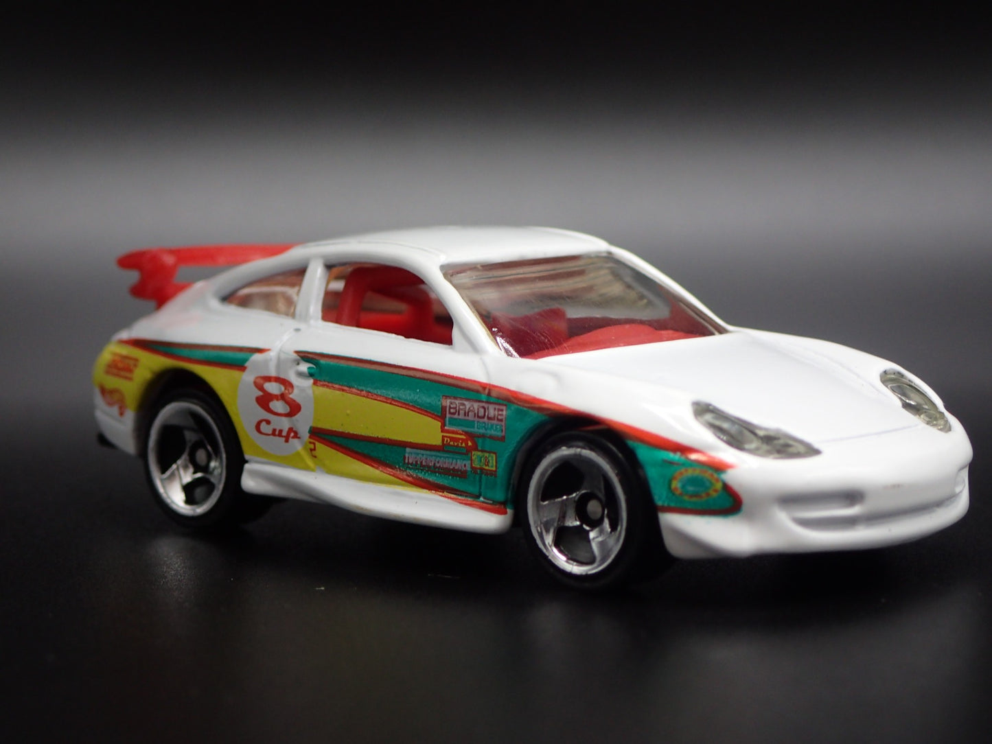 1999-2005 PORSCHE 911 GT3 CUP 996 WHITE 1:64 SCALE DIORAMA  DIECAST MODEL CAR