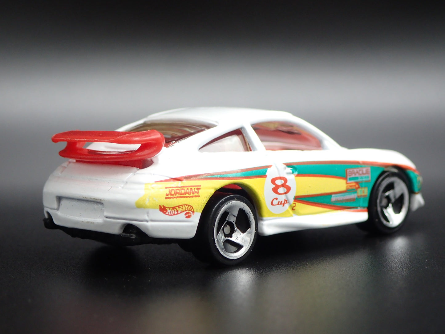 1999-2005 PORSCHE 911 GT3 CUP 996 WHITE 1:64 SCALE DIORAMA  DIECAST MODEL CAR