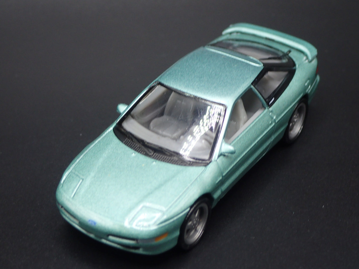 1995 95 FORD PROBE GT GREEN  1:64 SCALE COLLECTIBLE DIORAMA DIECAST MODEL CAR
