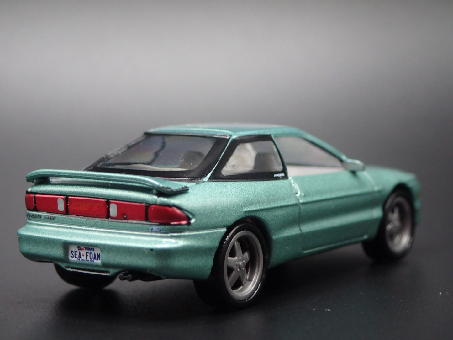 1995 95 FORD PROBE GT GREEN  1:64 SCALE COLLECTIBLE DIORAMA DIECAST MODEL CAR