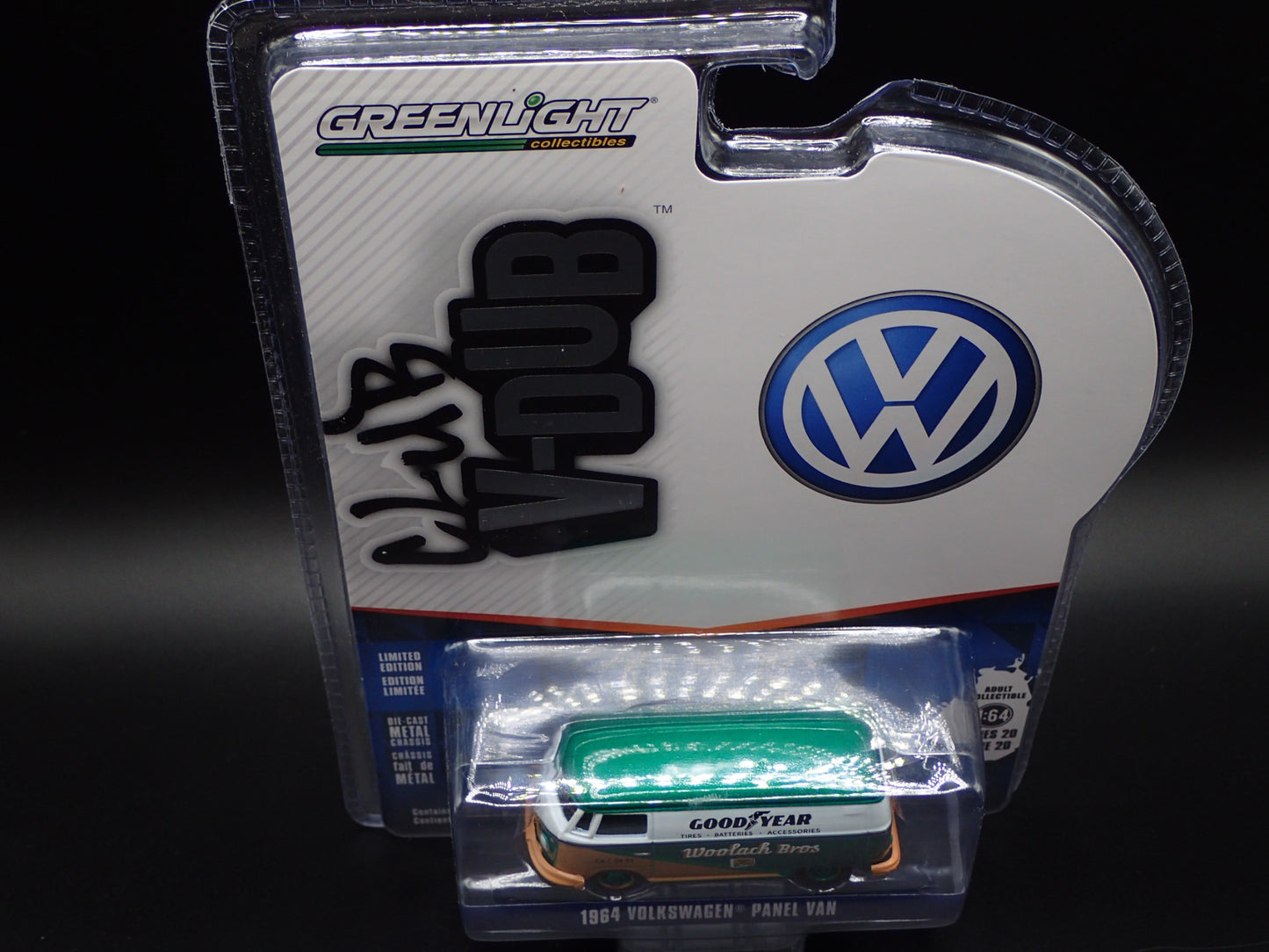 2025 GREENLIGHT GREEN MACHINE 1964 VOLKSWAGEN PANEL VAN CLUB VDUB 20 CHASE
