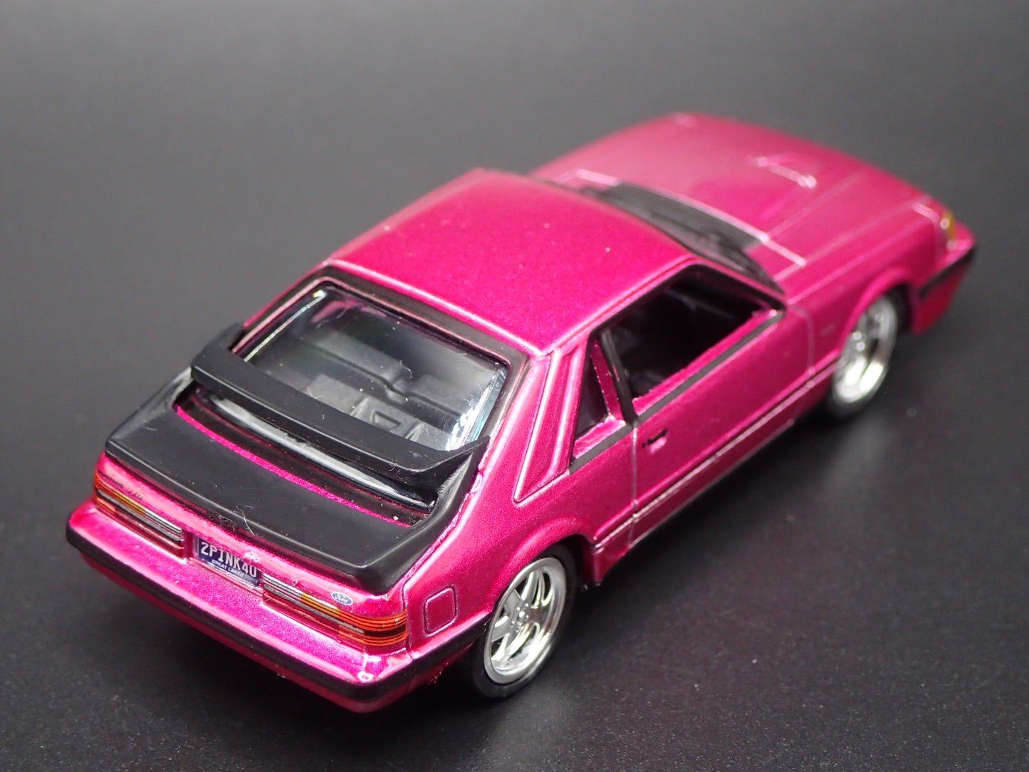 1985 85 FORD MUSTANG SVO FOX BODY PINK 1:64 SCALE DIORAMA DIECAST MODEL CAR