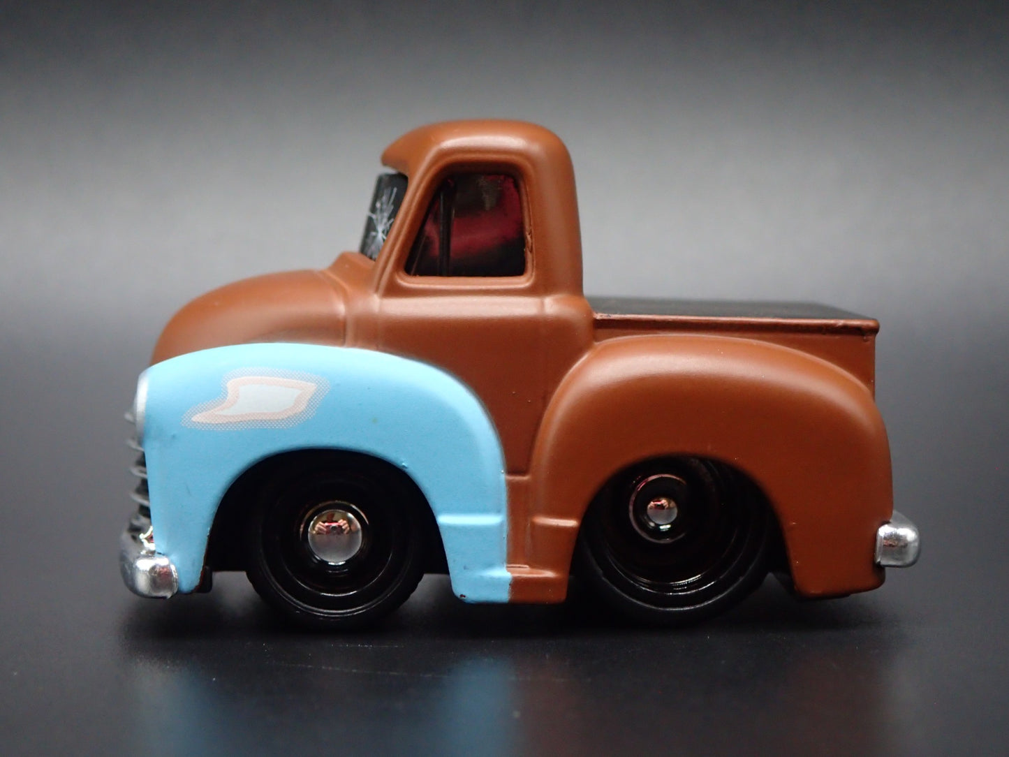 1953 53 CHEVY CHEVROLET PICKUP TRUCK TUNED 1:64 SCALE DIORAMA DIECAST MODEL CAR