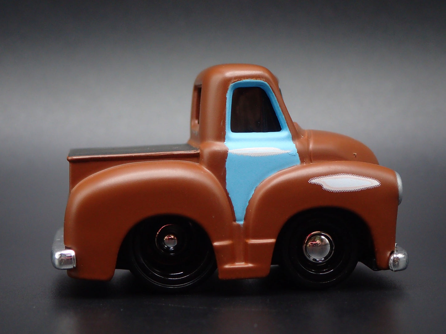 1953 53 CHEVY CHEVROLET PICKUP TRUCK TUNED 1:64 SCALE DIORAMA DIECAST MODEL CAR