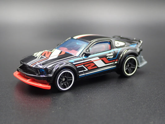 2005-2009 FORD MUSTANG GT BLACK RARE 1:64 SCALE COLLECTIBLE DIECAST MODEL CAR