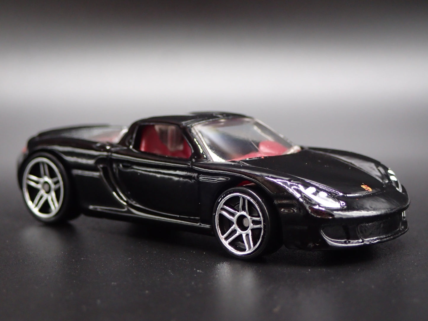 2003-2006 PORSCHE CARRERA GT SUPER CAR RARE 1:64 SCALE DIORAMA DIECAST MODEL CAR