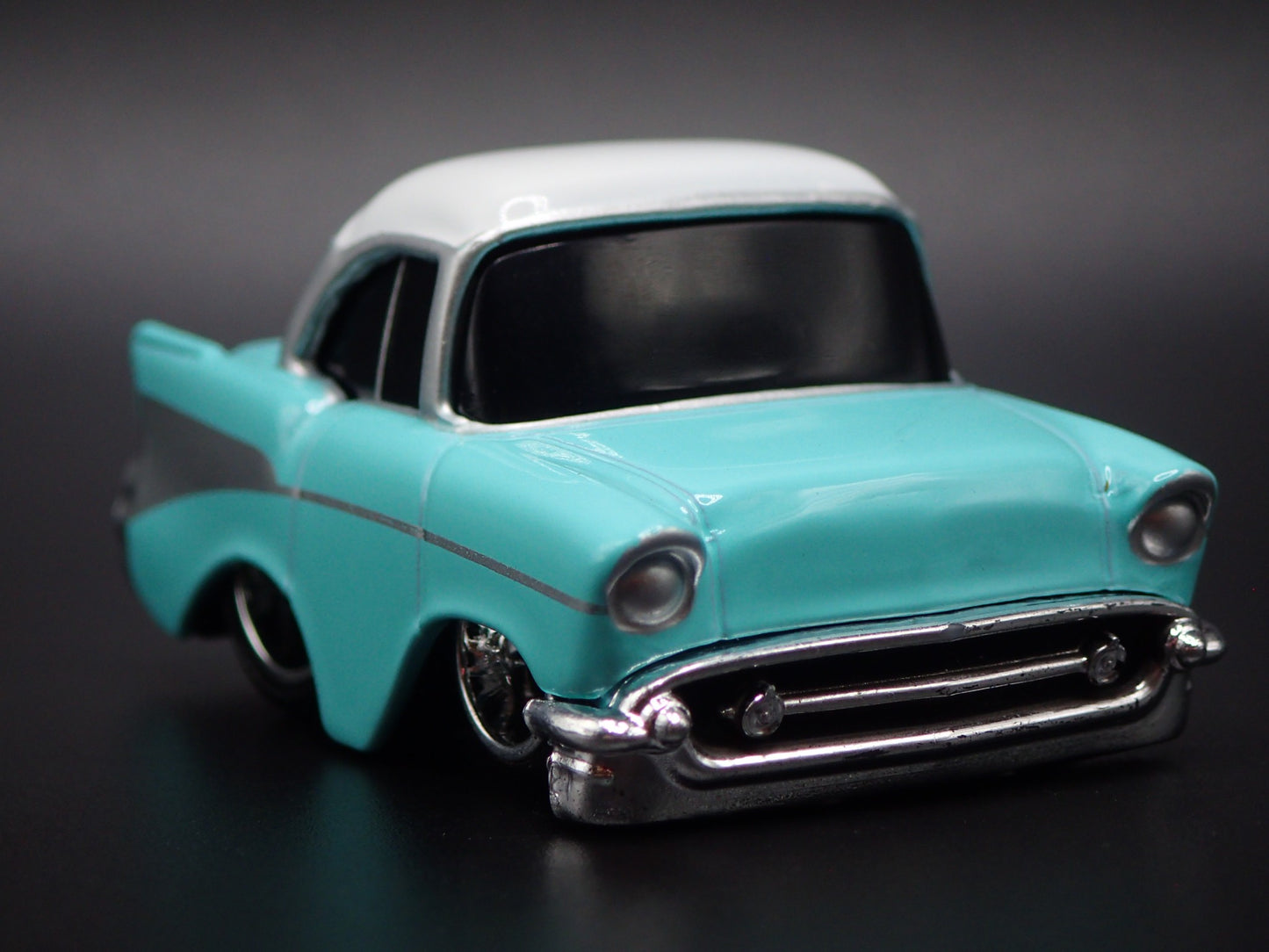 1957 57 CHEVY CHEVROLET BEL AIR TUNED TEAL 1:64 SCALE DIORAMA DIECAST MODEL CAR.