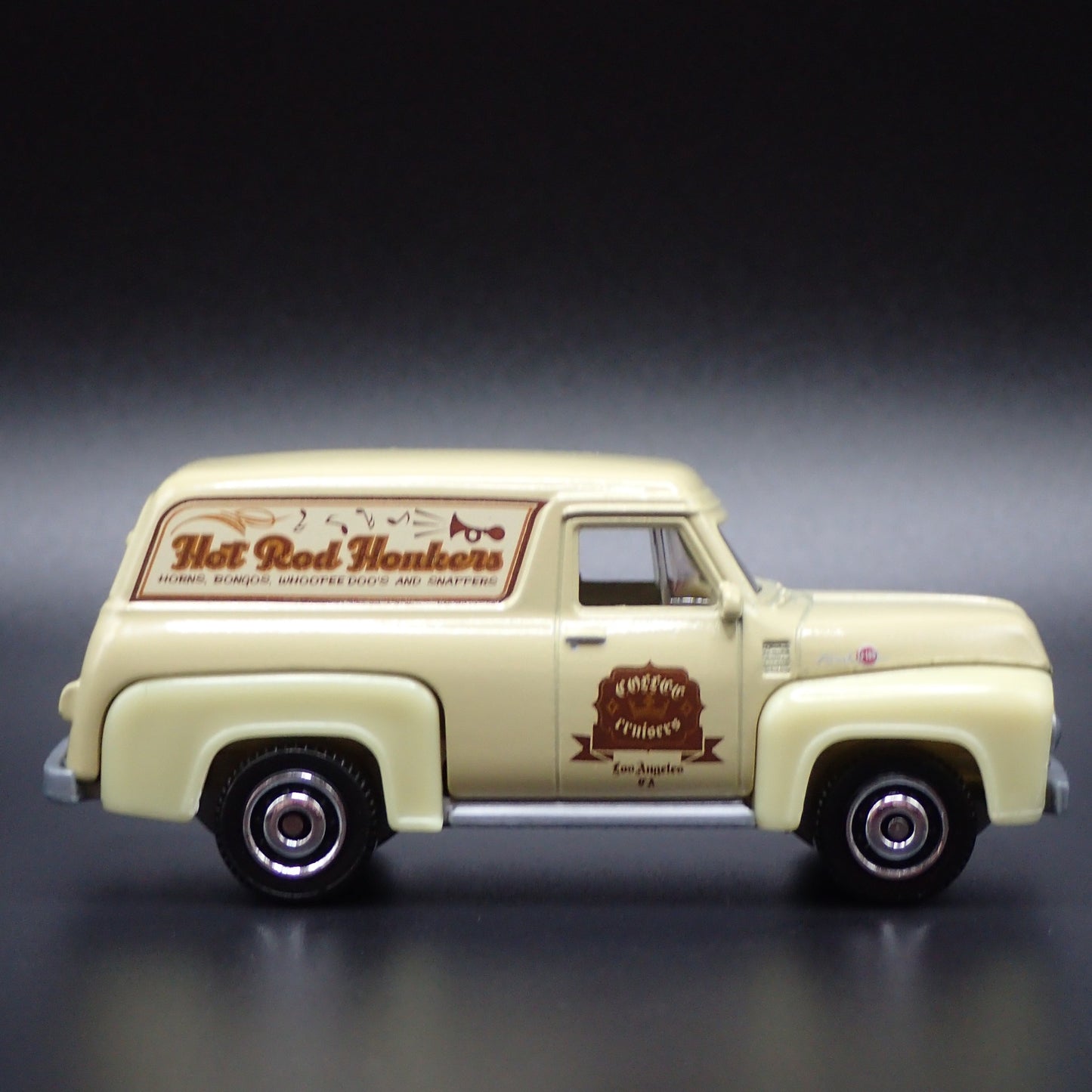 1955 55 FORD PANEL VAN ROCK A BILLY BAND 1:64 SCALE DIORAMA DIECAST MODEL CAR