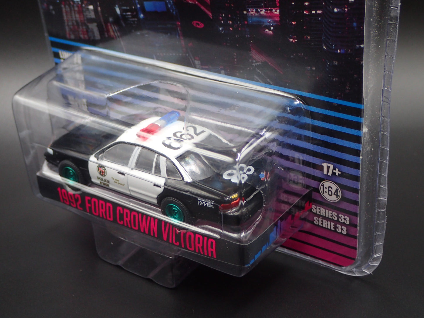 2022 GREENLIGHT GREEN MACHINE 1992 FORD CROWN VIC DRIVE LAPD HOLLYWOOD 33 CHASE