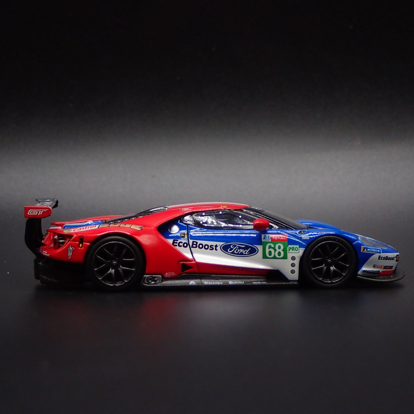 2019 FORD GT LM GTE PRO 68 24HRS OF LE MANS TEAM US 1:64 SCALE DIECAST MODEL CAR