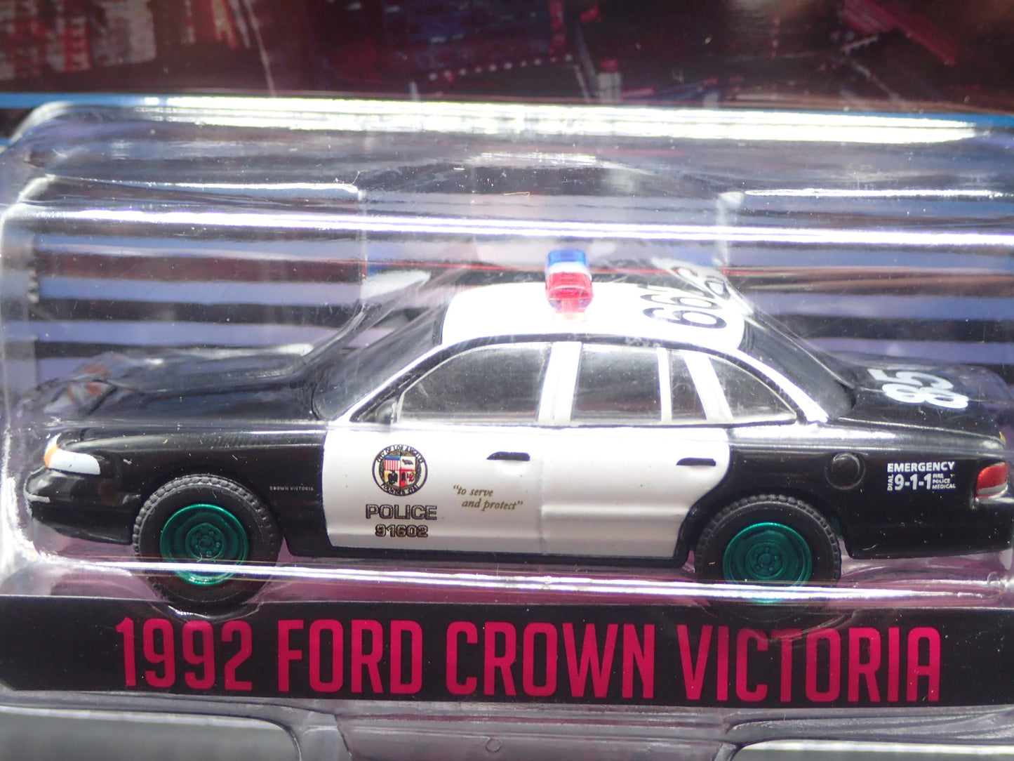 2022 GREENLIGHT GREEN MACHINE 1992 FORD CROWN VIC DRIVE LAPD HOLLYWOOD 33 CHASE