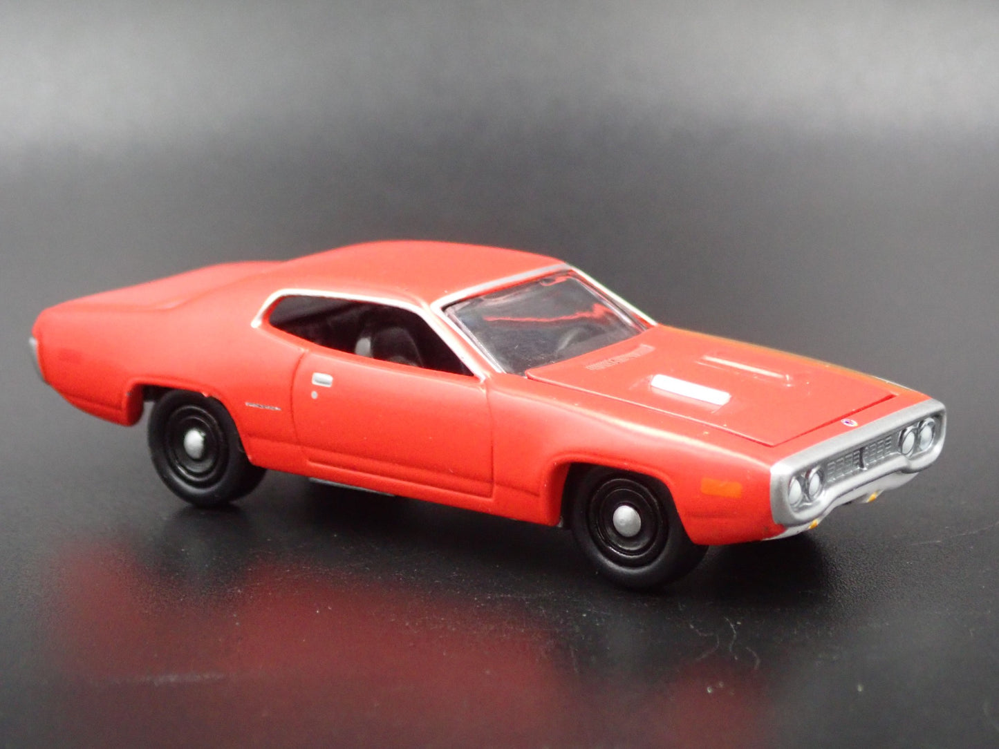 1972 72 PLYMOUTH ROAD RUNNER PROJECT IN PROGRESS 1/64 SCALE DIECAST MODEL CAR