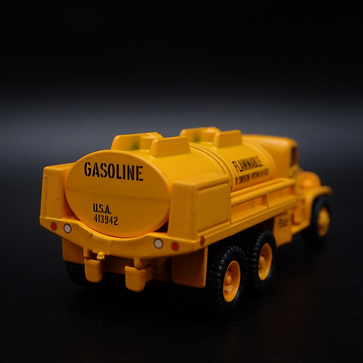PEARL H. GMC CCKW 2.5 TON 6X6 TRUCK MILITARY TANKER 1:87 SCALE DIECAST MODEL CAR-Burning Rubber Toy Company