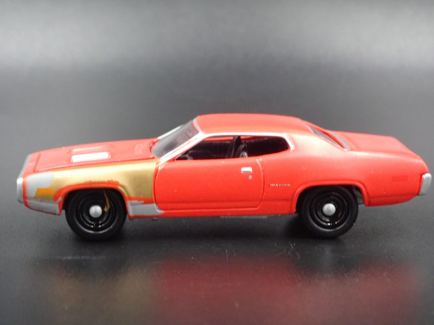 1972 72 PLYMOUTH ROAD RUNNER PROJECT IN PROGRESS 1/64 SCALE DIECAST MODEL CAR