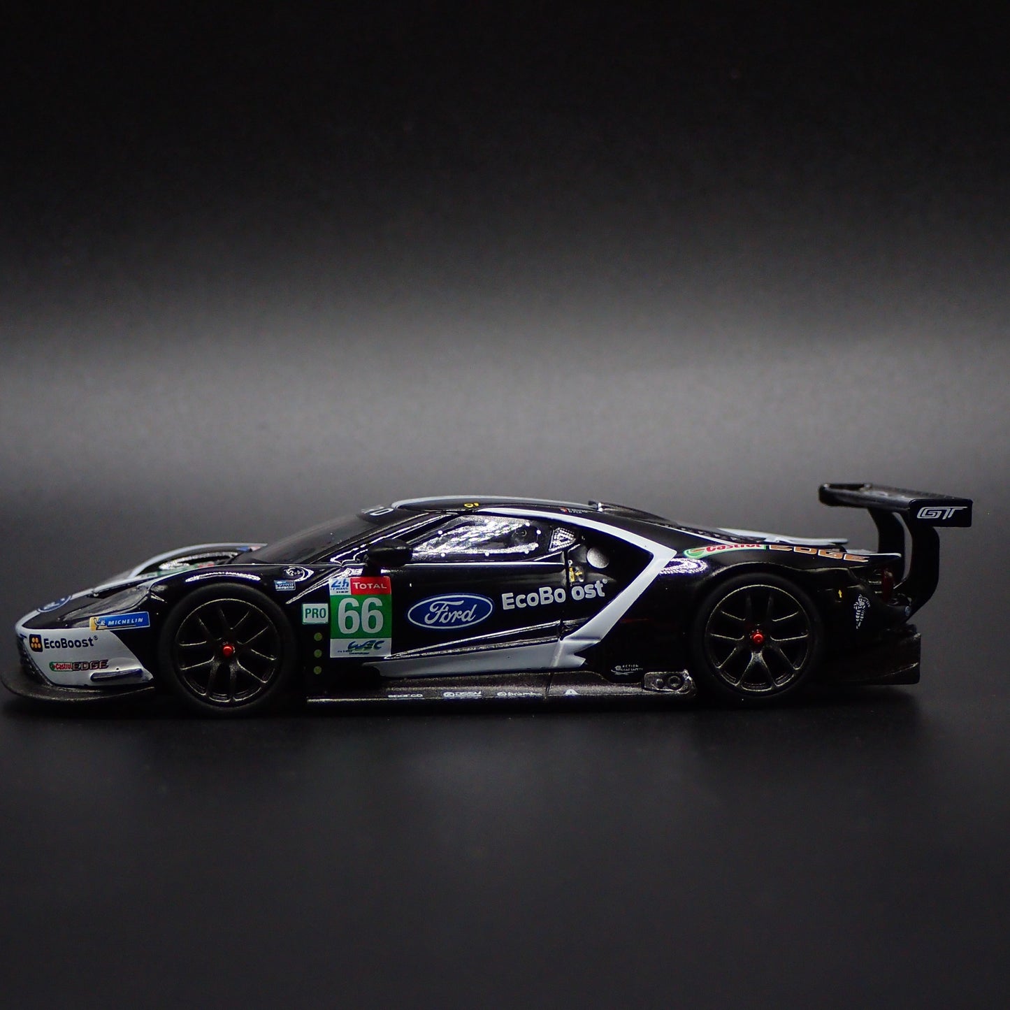 2019 FORD GT LM GTE PRO 66 24HRS OF LE MANS TEAM UK 1:64 SCALE DIECAST MODEL CAR