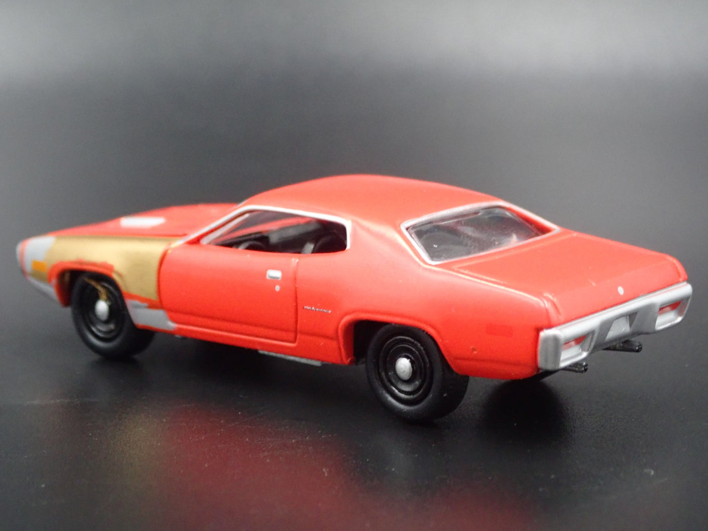 1972 72 PLYMOUTH ROAD RUNNER PROJECT IN PROGRESS 1/64 SCALE DIECAST MODEL CAR