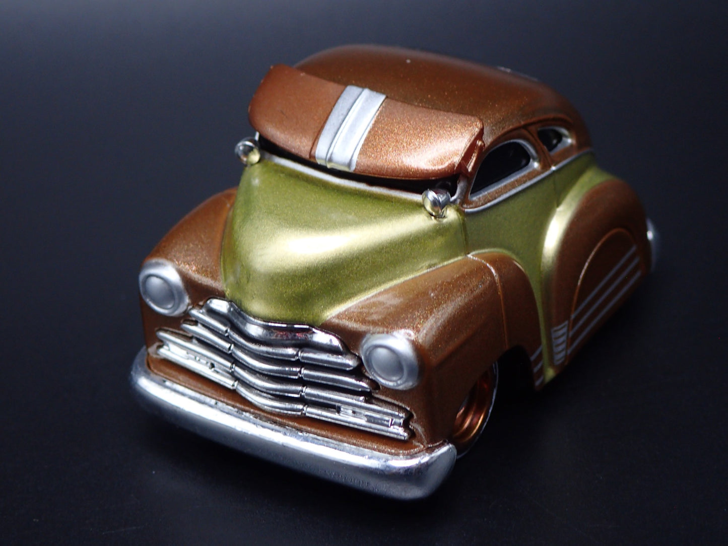 1947 47 CHEVY CHEVROLET FLEETLINE LOWRIDER TUNED GD 1:64 SCALE DIECAST MODEL CAR