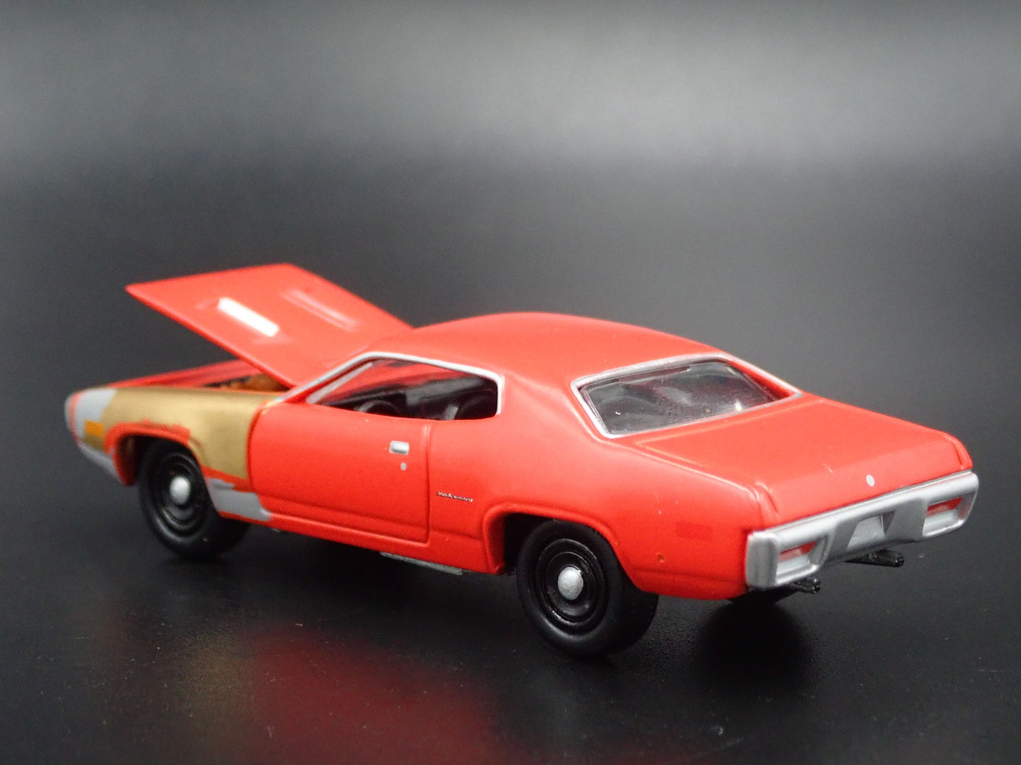1972 72 PLYMOUTH ROAD RUNNER PROJECT IN PROGRESS 1/64 SCALE DIECAST MODEL CAR