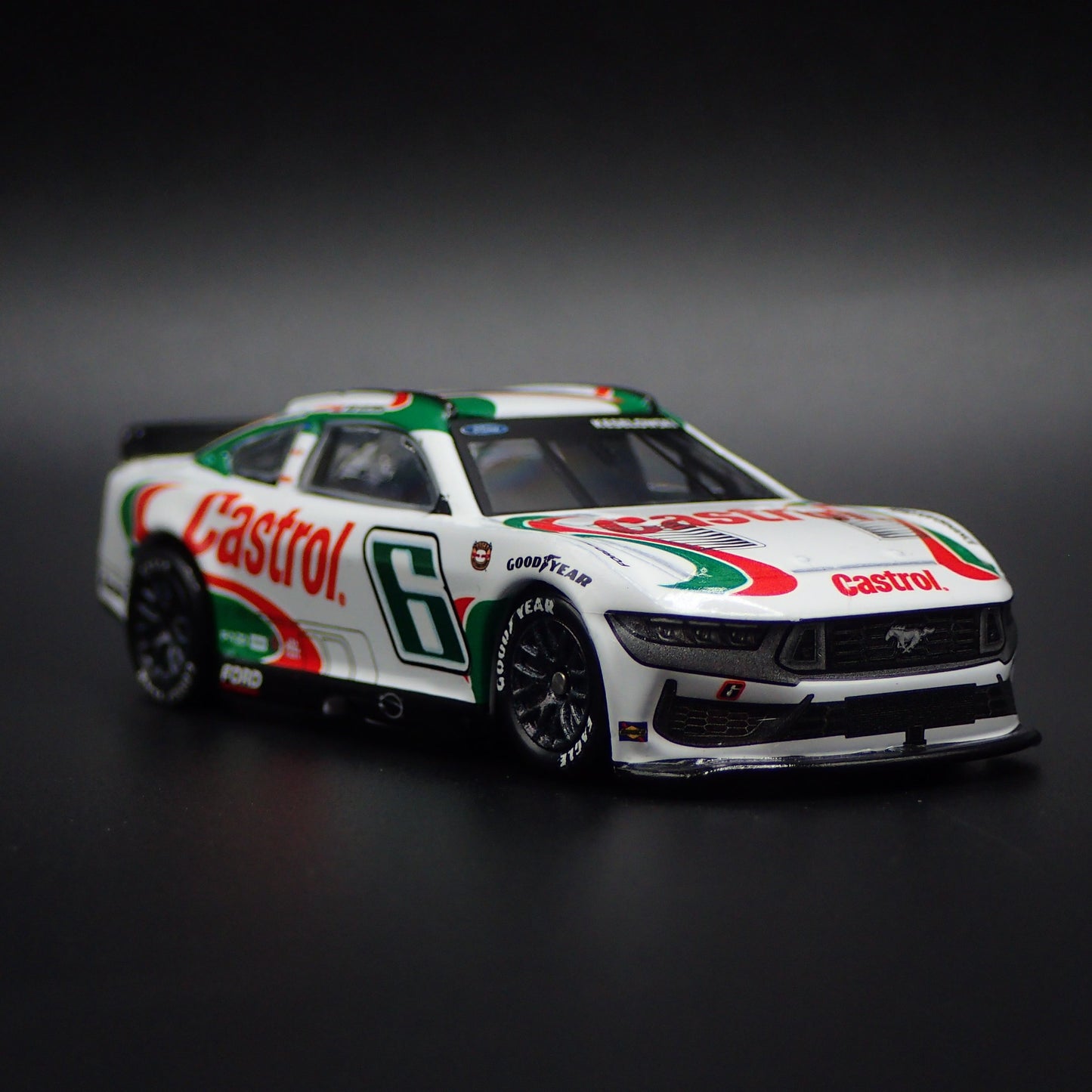 2024 FORD MUSTANG 6 BRAD KESELOWSKI CASTROL THROW NASCAR 1:64 DIECAST MODEL CAR