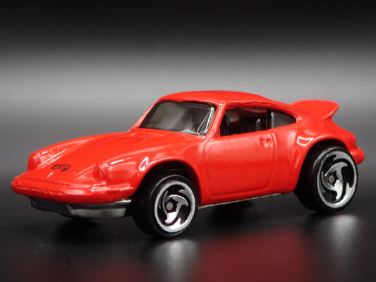 1978-1983 PORSCHE 911 930 TURBO SLANT NOSE 1:64 SCALE DIORAMA DIECAST MODEL CAR