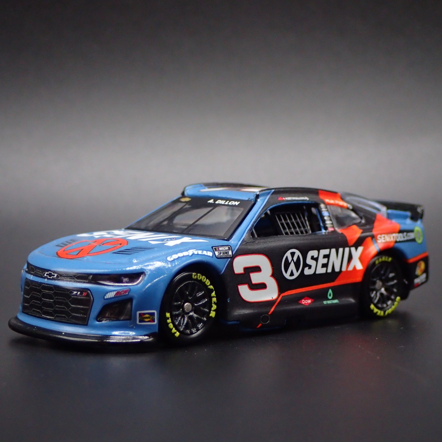 2024 CHEVY CAMARO ZL1 3 AUSTIN DILLON SENIX TOOLS NASCAR 1:64 DIECAST MODEL CAR