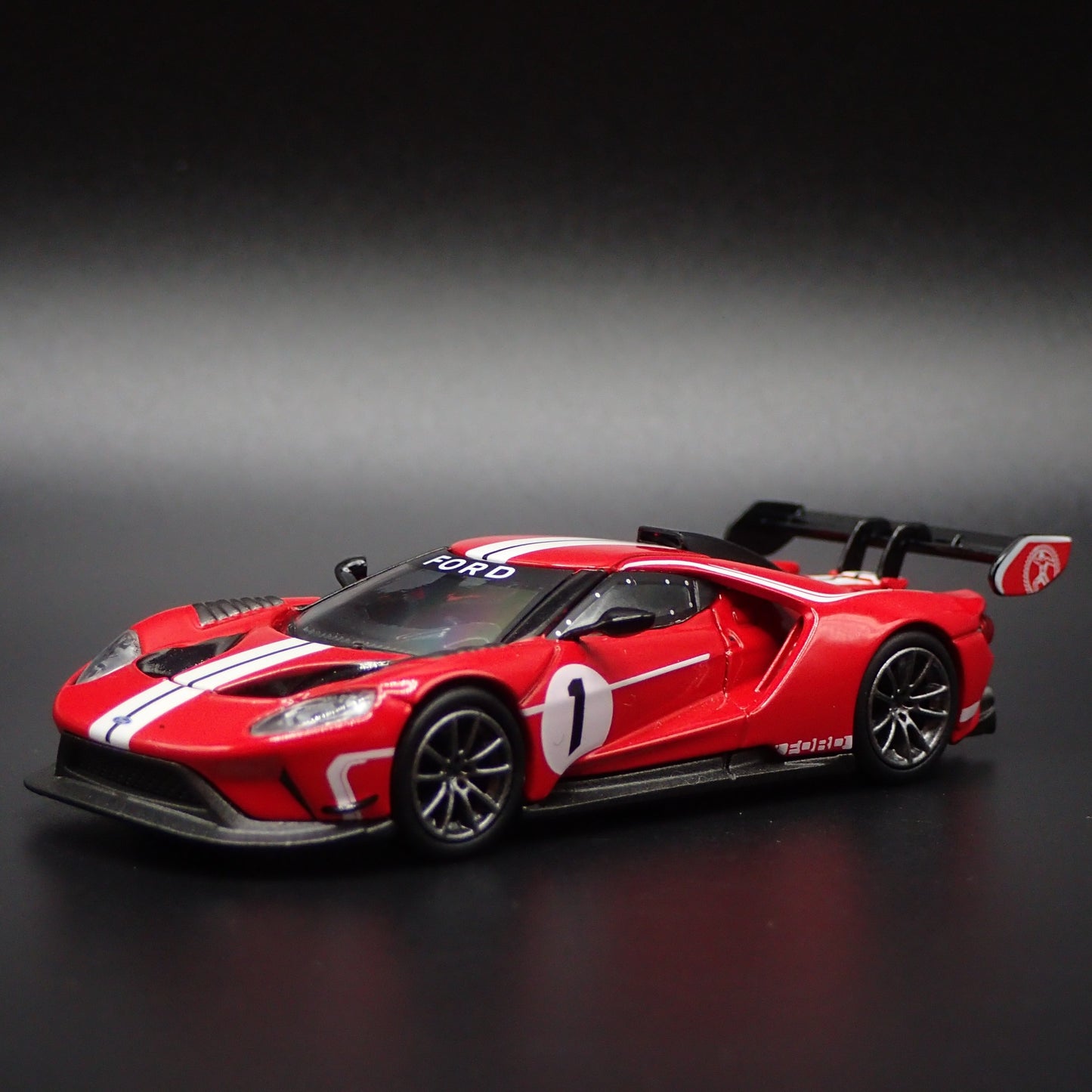 2017-2022 FORD GT MK II 013 RACING SUPERCAR 1:64 SCALE DIORAMA DIECAST MODEL CAR
