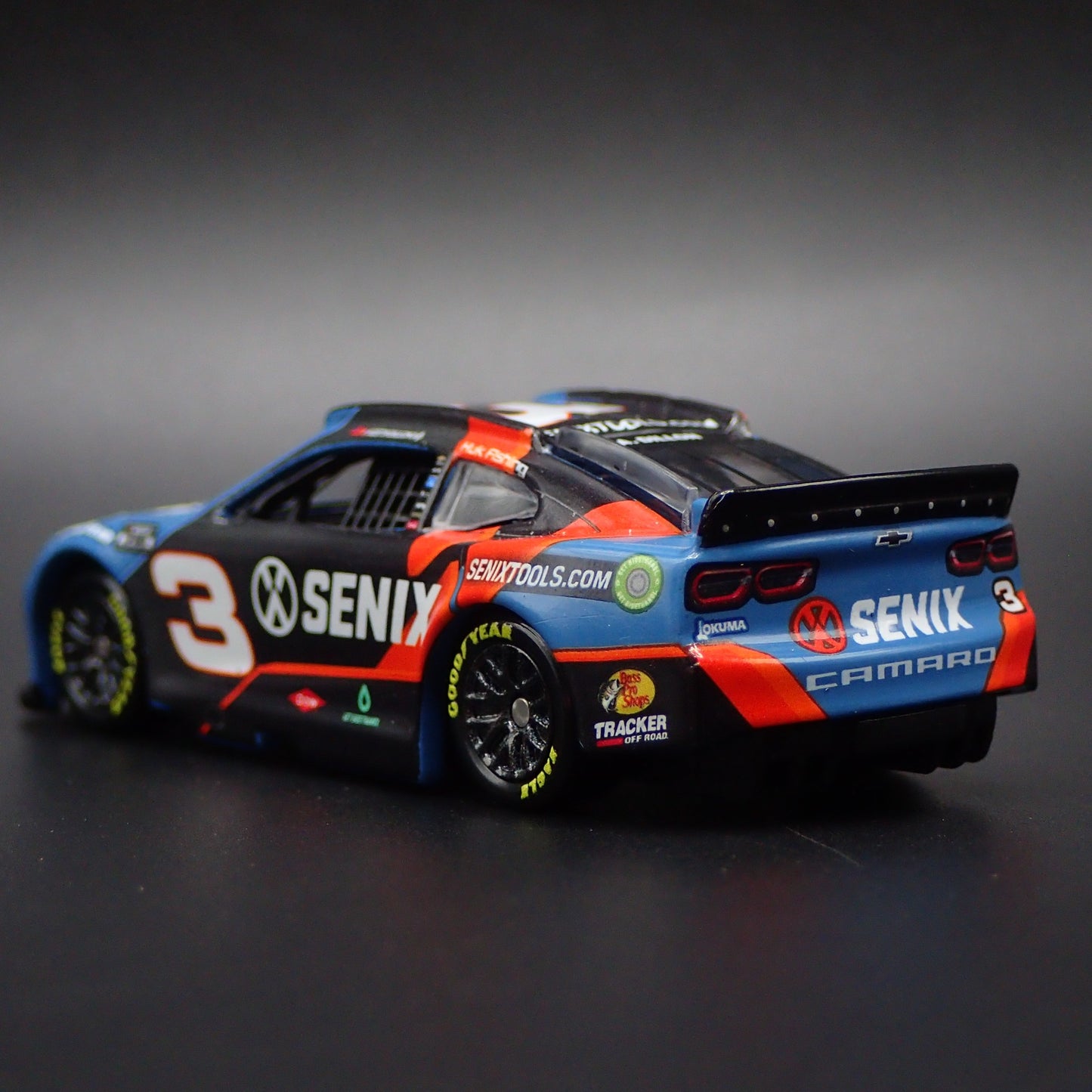 2024 CHEVY CAMARO ZL1 3 AUSTIN DILLON SENIX TOOLS NASCAR 1:64 DIECAST MODEL CAR