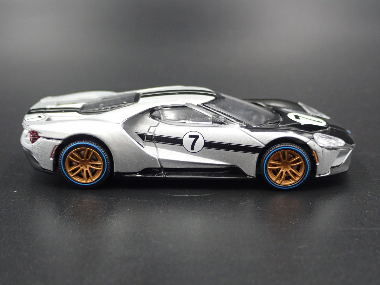 2017-2022 FORD GT RACING #7 SUPERCAR SILVER 1:64 SCALE DIORAMA DIECAST MODEL CAR