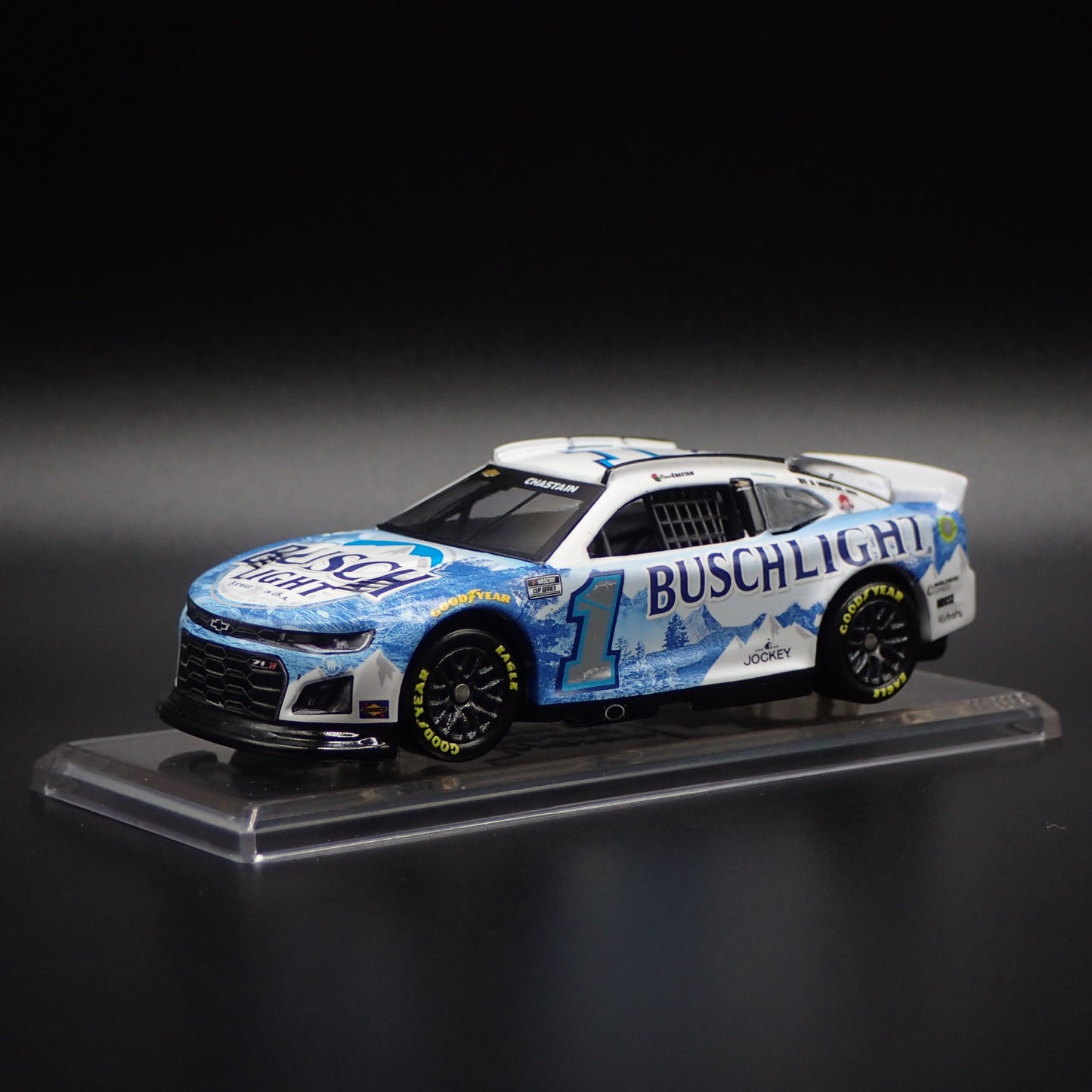 2024 CHEVY CAMARO ZL1 1 ROSS CHASTAIN BUSCH LIGHT NASCAR 1:64 DIECAST MODEL CAR