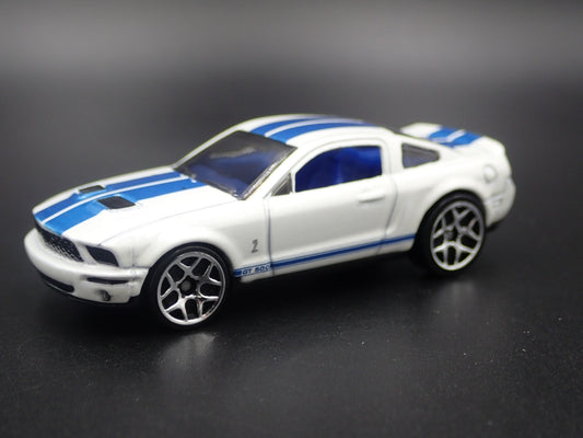 2007 07 FORD MUSTANG SHELBY GT500 WHITE 1:64 SCALE COLLECTIBLE DIECAST MODEL CAR
