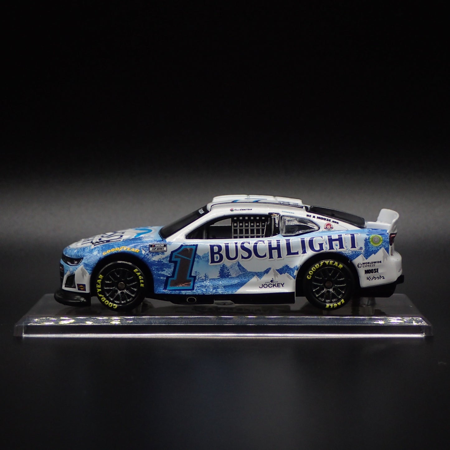 2024 CHEVY CAMARO ZL1 1 ROSS CHASTAIN BUSCH LIGHT NASCAR 1:64 DIECAST MODEL CAR