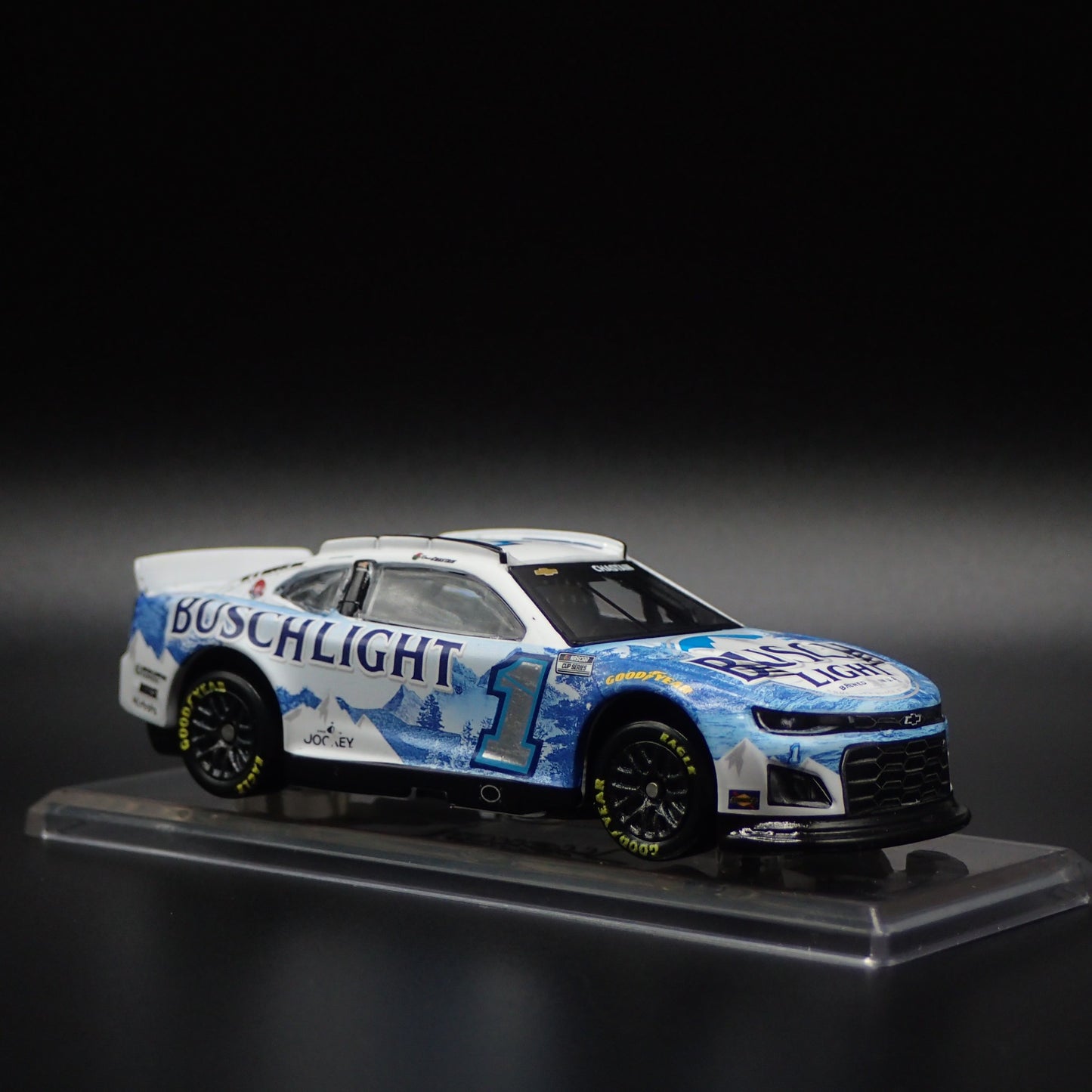 2024 CHEVY CAMARO ZL1 1 ROSS CHASTAIN BUSCH LIGHT NASCAR 1:64 DIECAST MODEL CAR