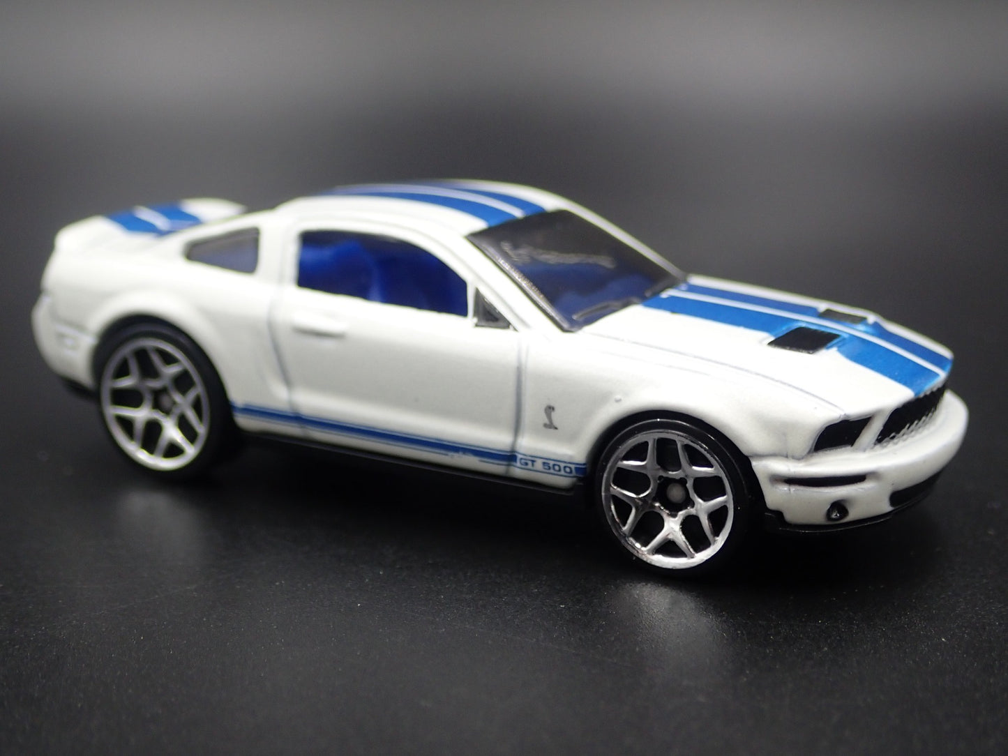2007 07 FORD MUSTANG SHELBY GT500 WHITE 1:64 SCALE COLLECTIBLE DIECAST MODEL CAR