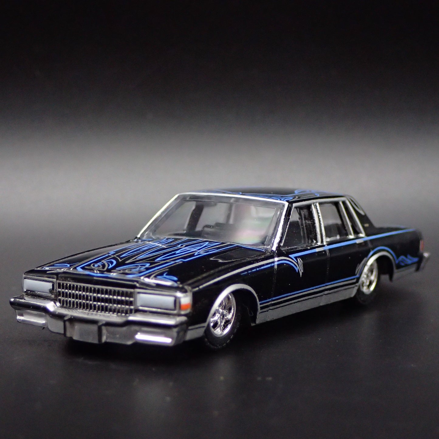 1987 87 CHEVY CHEVROLET CAPRICE LOWRIDER FOUR DOOR 1/64 SCALE DIECAST MODEL CAR