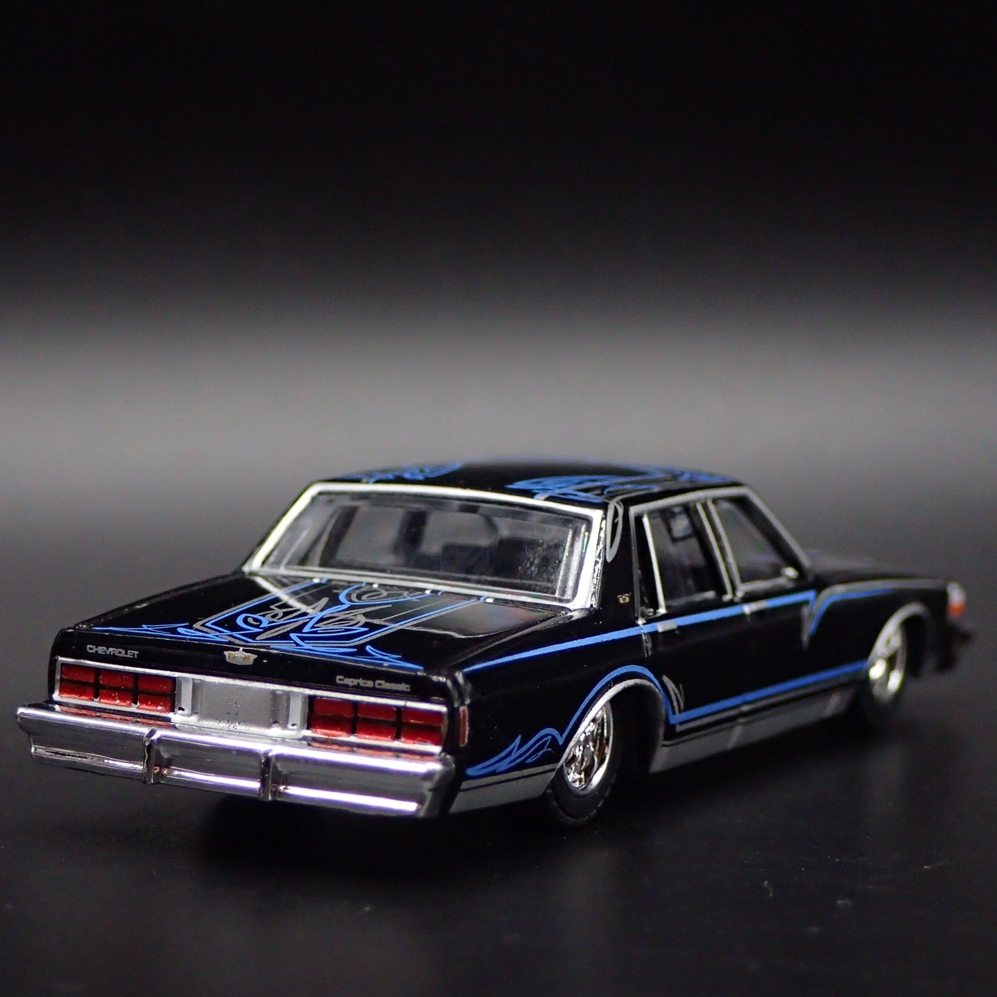 1987 87 CHEVY CHEVROLET CAPRICE LOWRIDER FOUR DOOR 1/64 SCALE DIECAST MODEL CAR