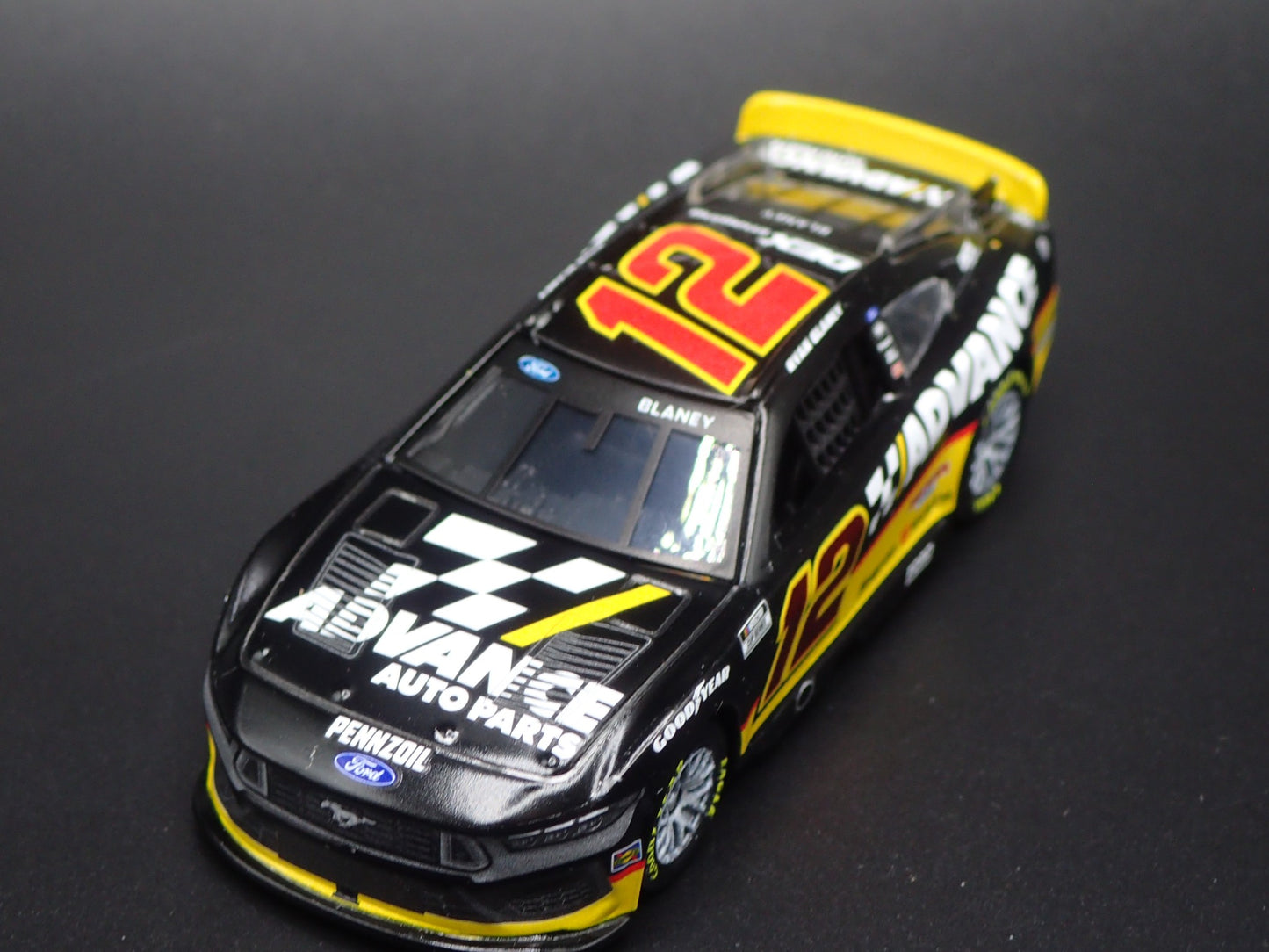 2025 25 FORD MUSTANG #12 RYAN BLANEY ADVANCE AUTO NASCAR 1:64 SCALE DIECAST CAR