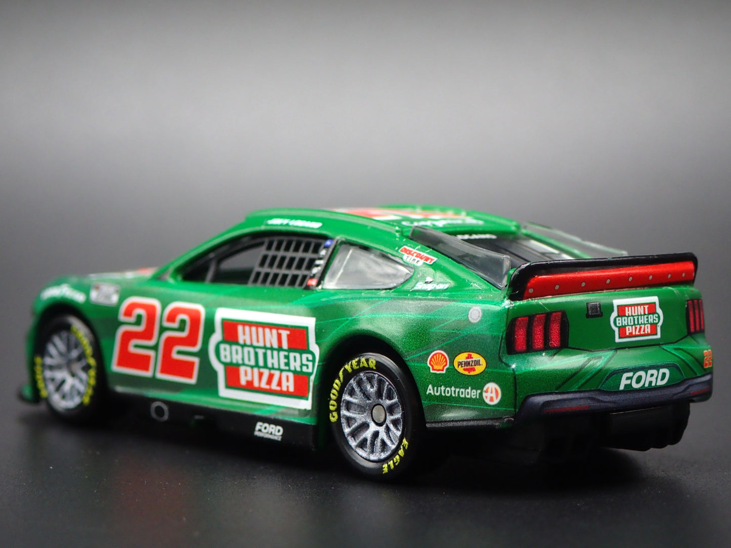 2025 25 FORD MUSTANG 22 JOEY LOGANO HUNTS NASCAR 1:64 SCALE DIECAST MODEL CAR