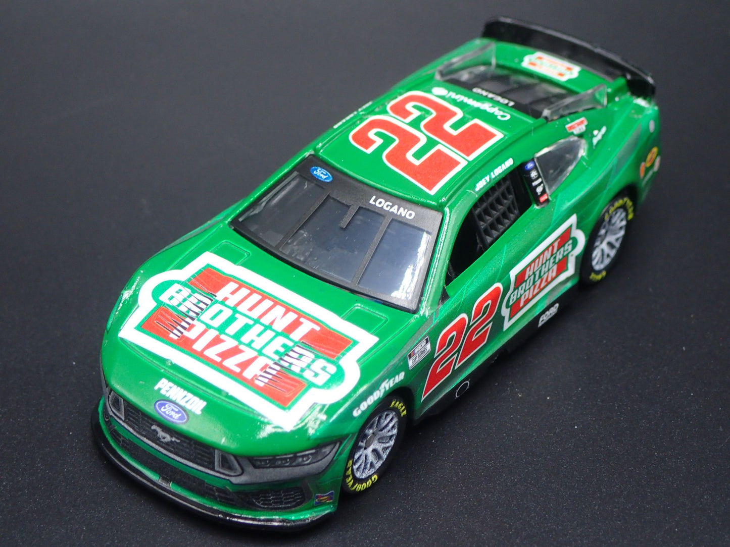 2025 25 FORD MUSTANG 22 JOEY LOGANO HUNTS NASCAR 1:64 SCALE DIECAST MODEL CAR