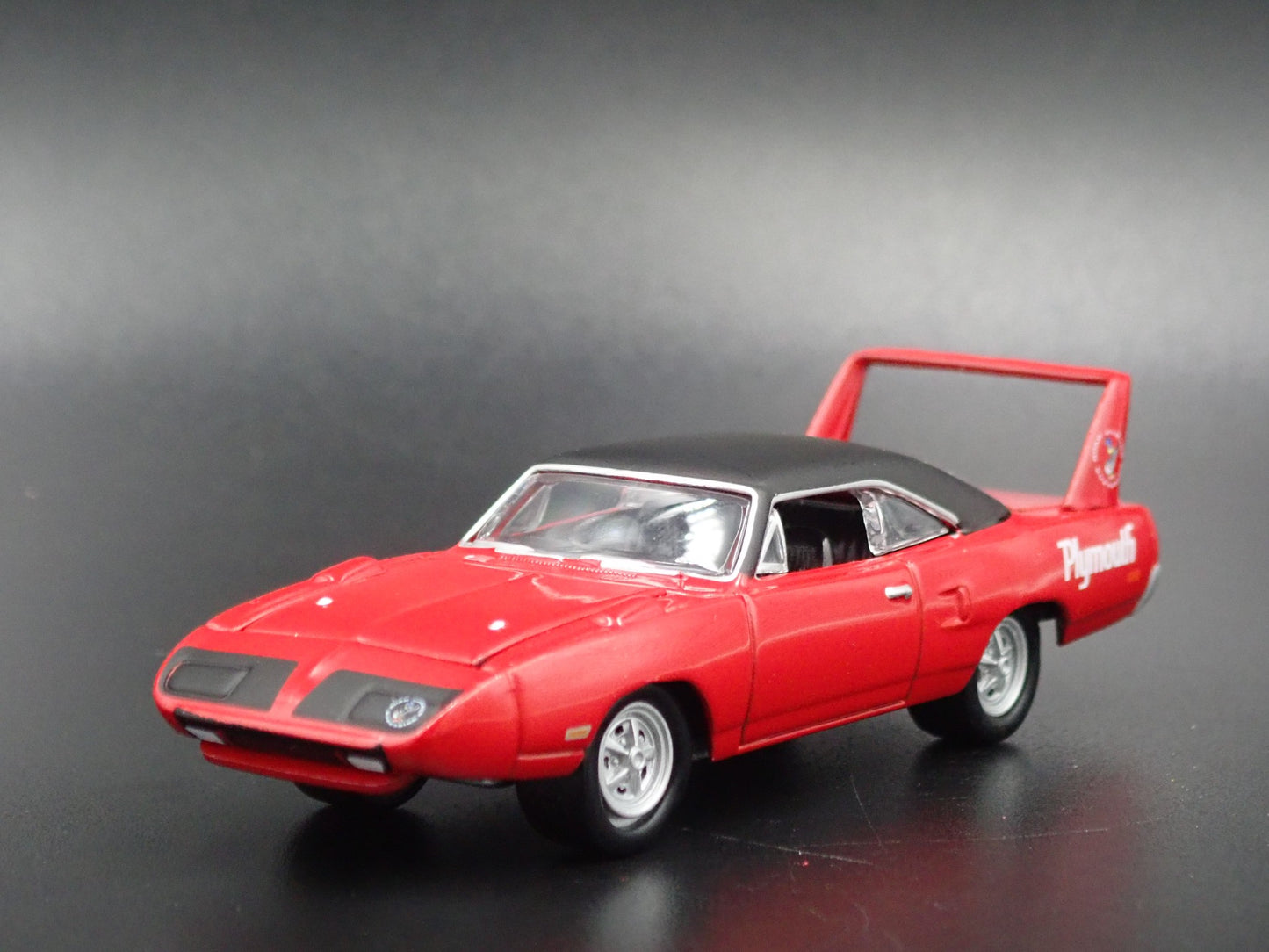 1970 70 PLYMOUTH SUPERBIRD RED 1:64 SCALE COLLECTIBLE DIECAST MODEL CAR